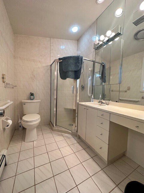 Building Photo - 3004 Winchester Ave