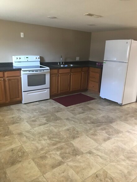 Kitchen - 128 W Chestnut St