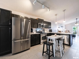 Building Photo - 3504 Wegeng Dr