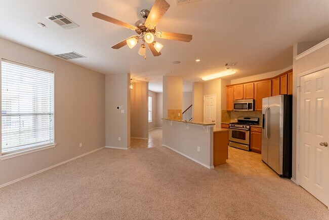 Building Photo - Stunning North-Austin  2/2.5 Home