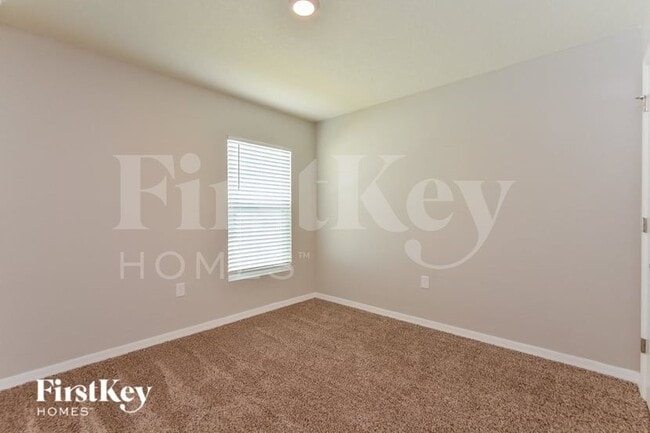 Building Photo - 8549 Triumph Cir