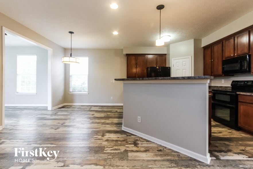 Building Photo - 1526 Old Thicket Ct