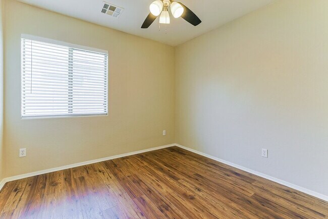 Building Photo - 22227 E Via Del Rancho Rd