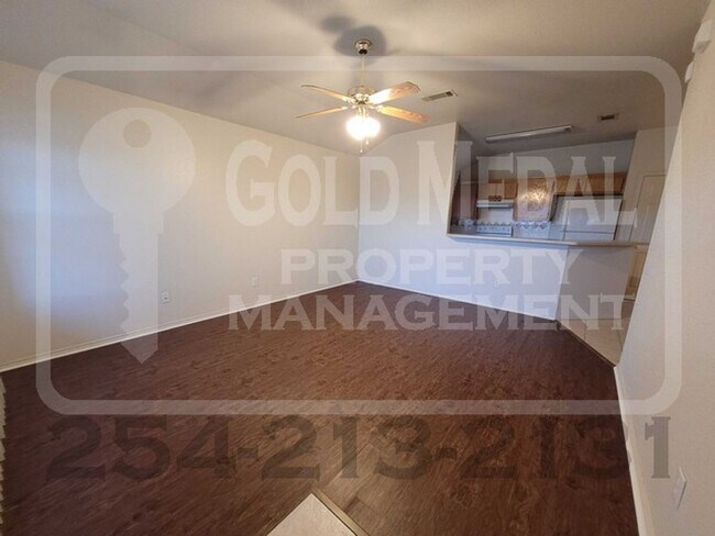 Building Photo - 2808 Lucille Dr