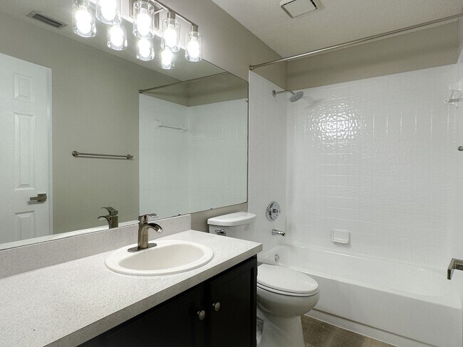 Building Photo - HIDDEN VILLAGE • 2 bd • 2 ba • 792 ft² HEATHROW AREA)