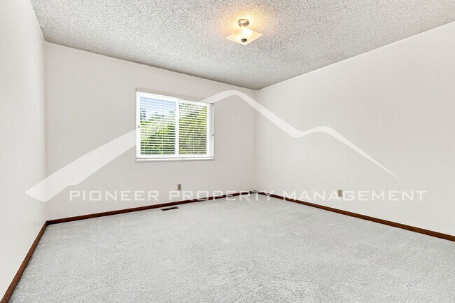 Building Photo - 2557 S Coors St