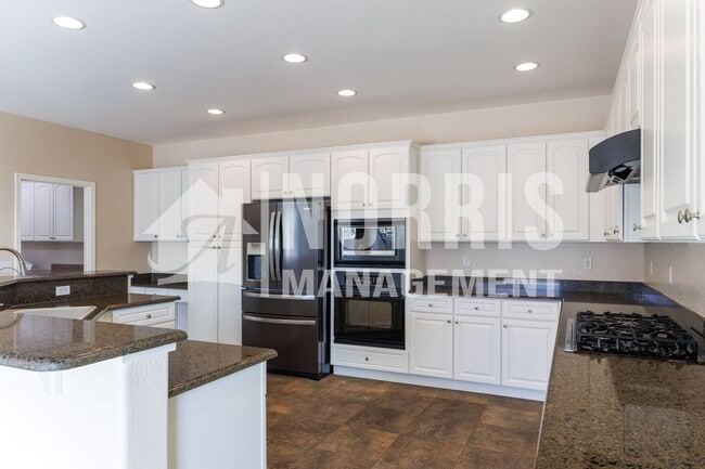 Building Photo - Gorgeous Well Cared For Home with a Casita in Robson Ranch