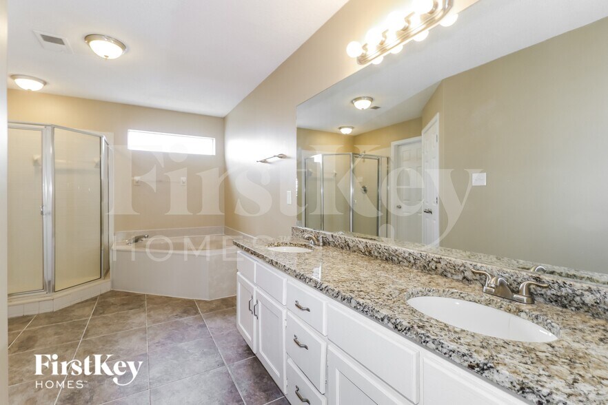 Building Photo - 7549 Starfire Cove