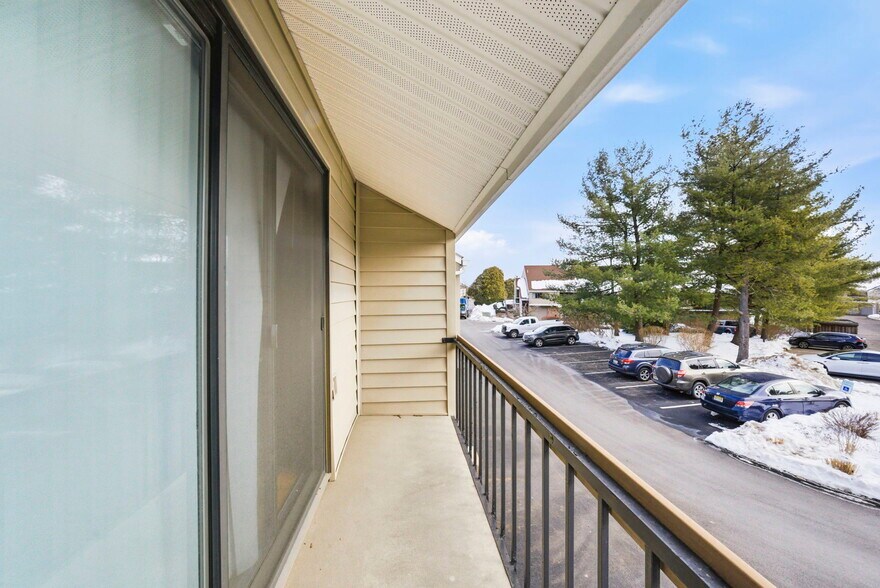 Building Photo - 160 Overlook Dr