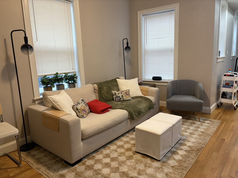 Building Photo - 23 Saint Lukes Rd