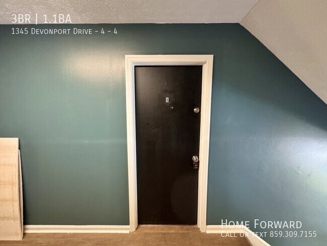 Building Photo - 1345 Devonport Dr