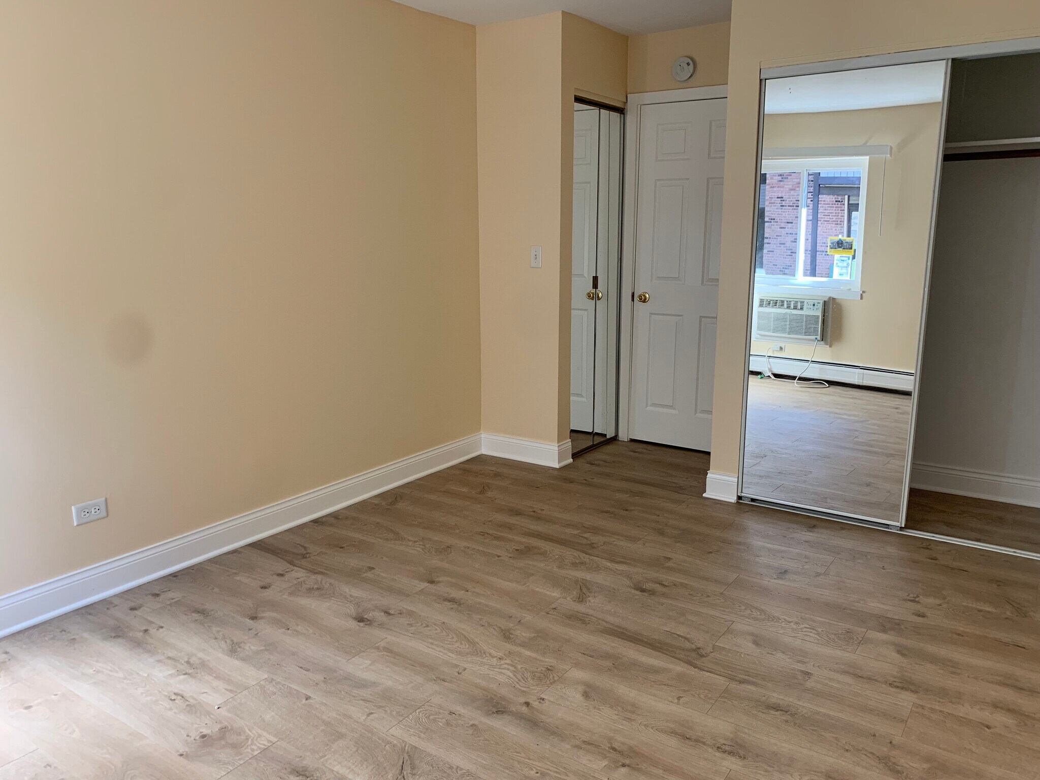 Bedroom has two closets - 1813 Hemlock Pl