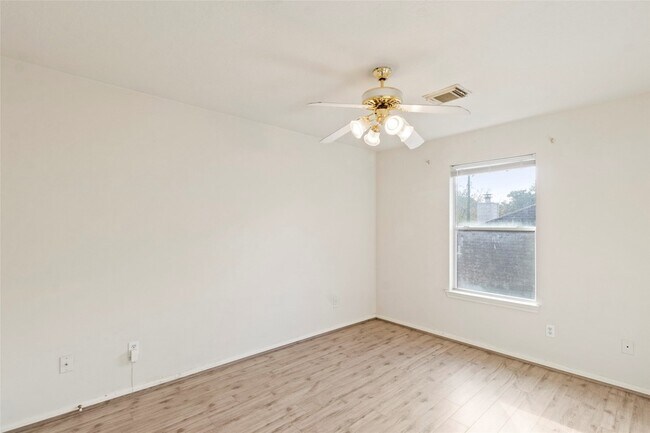 Building Photo - 1019 Norfolk Dr