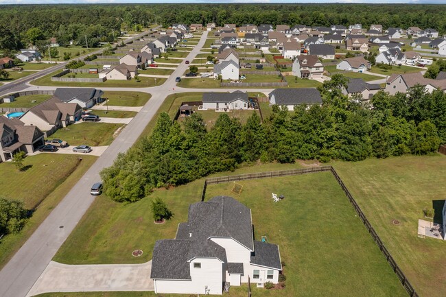 Building Photo - 219 Breakwater Dr