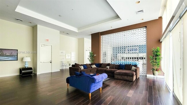 Building Photo - 2775 NE 187th St