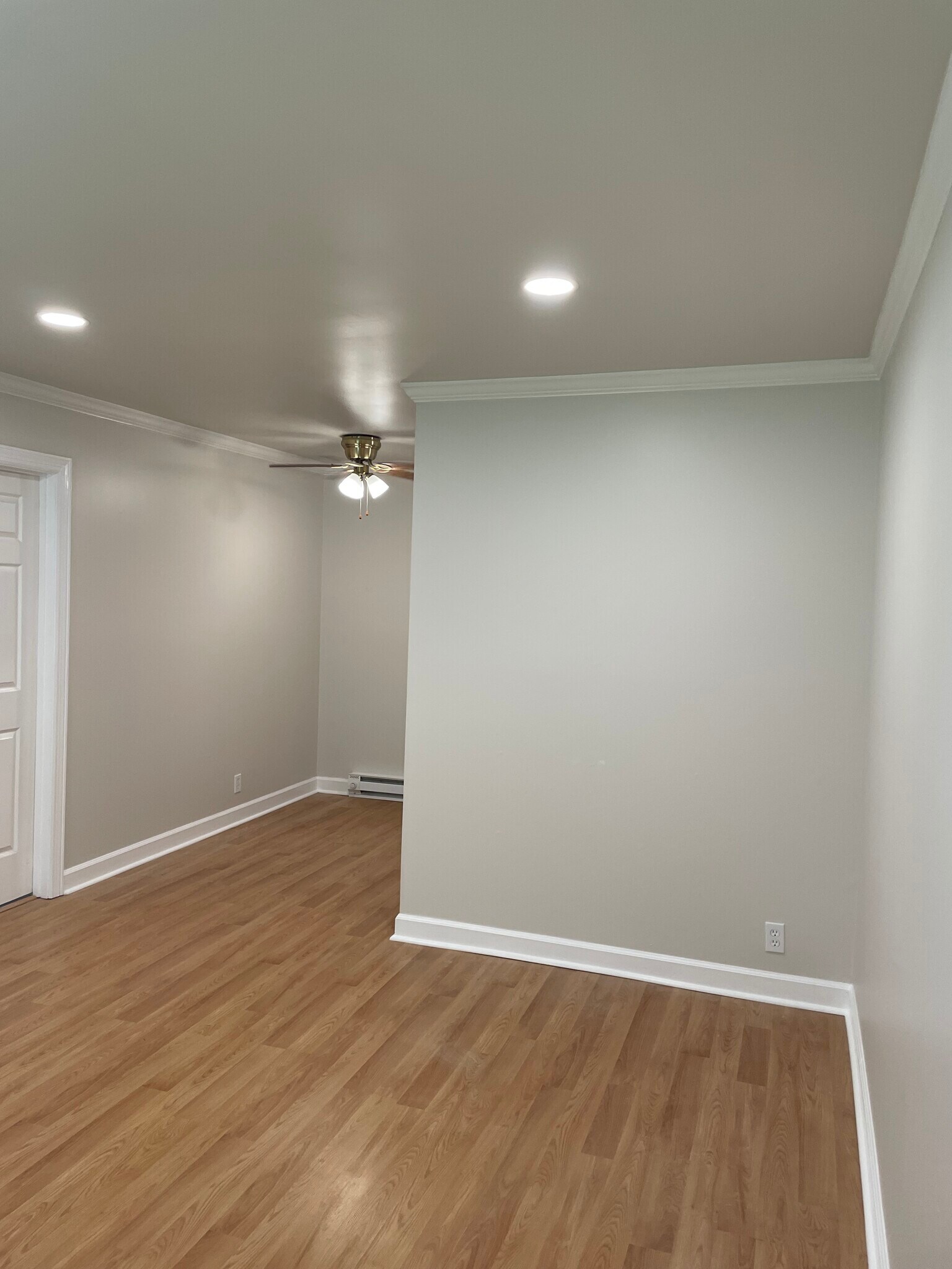 Building Photo - 2601 Hillsboro Pike