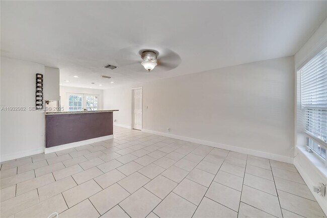 Building Photo - 5900 N Farragut Dr