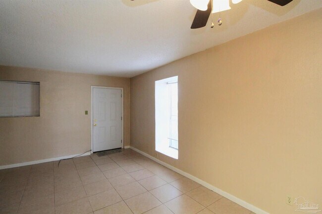 Building Photo - 600 Scenic Hwy