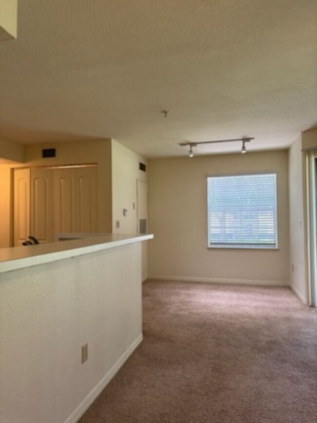 Building Photo - 7270 Westpointe Blvd