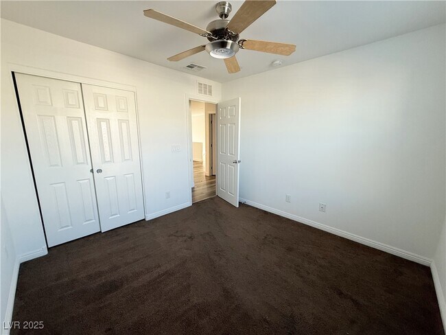 Building Photo - 4628 Woolcomber St