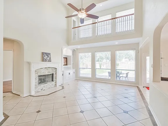 Building Photo - 2502 Bridge Hampton Way