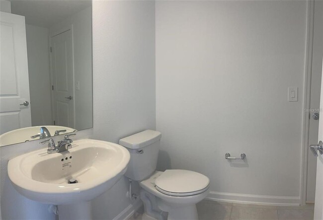 Building Photo - 6099 Park Promenade Way