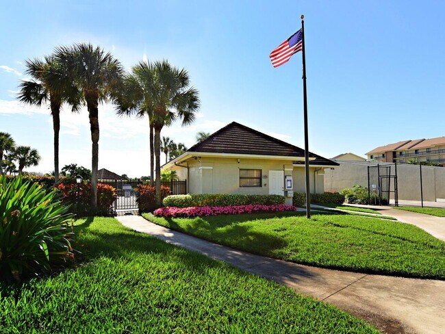 Building Photo - 1506 15th Ct