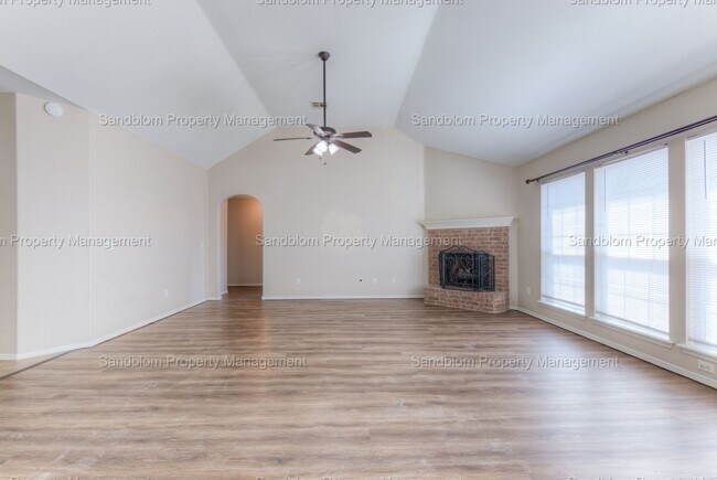 Building Photo - FOR LEASE | Jenks | $2200 Rent