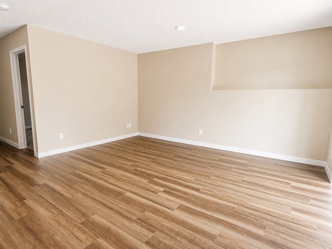 Building Photo - 1324 4th Ave