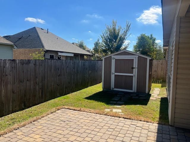 Building Photo - 17060 Jamestowne Dr