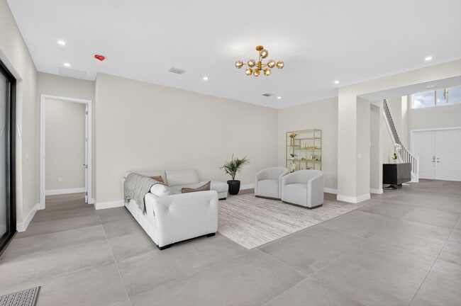 Building Photo - 8521 Ganton Dr