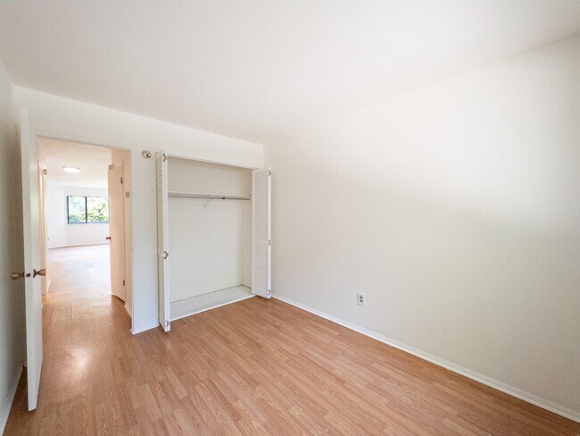 Bedroom | Court Commons - Court Commons
