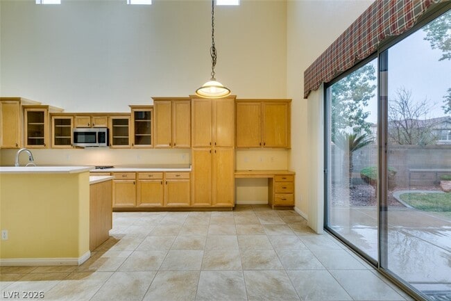 Building Photo - 10800 Canisteo St