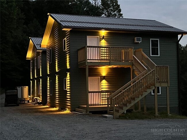 Building Photo - 233 Majestic Vine Ln