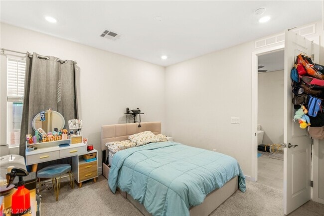 Building Photo - 3017 Bounding Home Rd