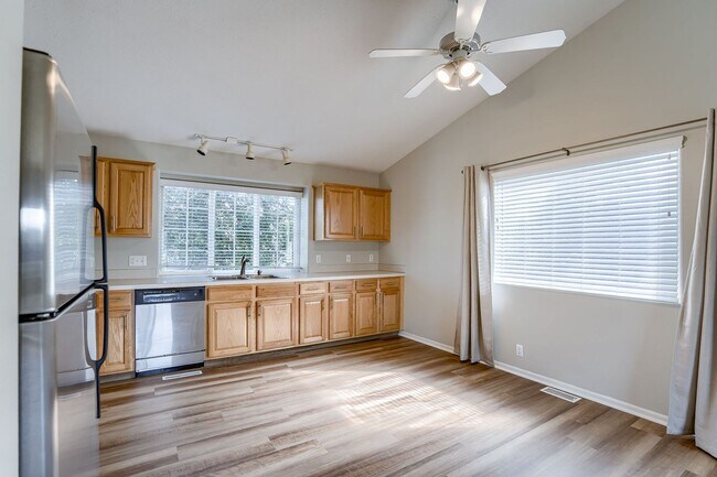 Building Photo - Must See 3 Bedroom In Coyote Run!!