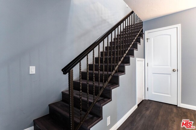 Building Photo - 12119 Rochester Ave