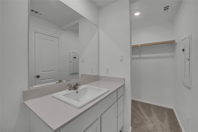 Building Photo - 309 Marty Allen Lp