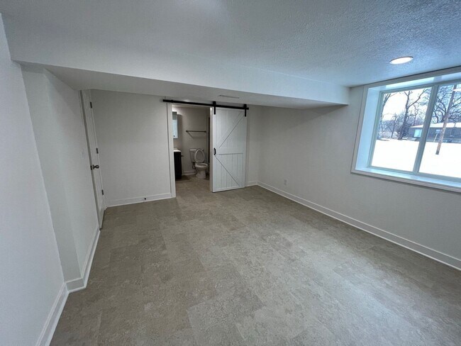 Building Photo - Coming Soon in Independence – Updated 3-Bedroom Duplex with 1-Car Garage