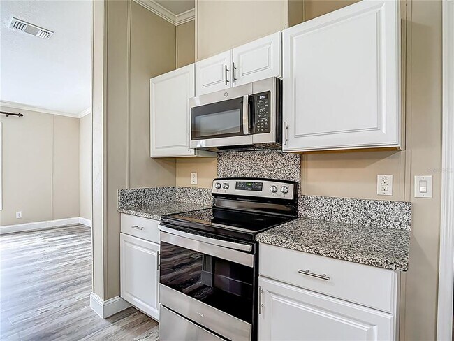 Building Photo - 7515 Rooks Dr