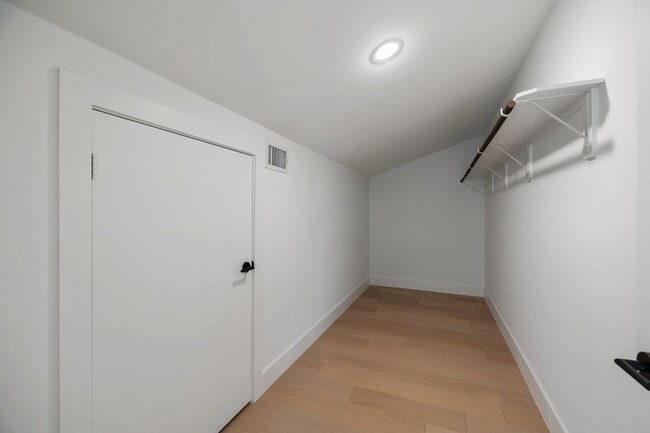 Building Photo - 1502 Primrose St