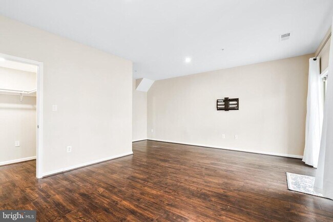 Building Photo - 8479 Randell Rdg Rd