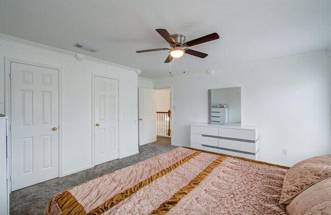 Building Photo - 12702 Autumn Glen Dr