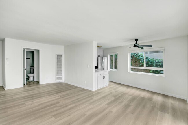 Building Photo - 8741-8743 Shoreham