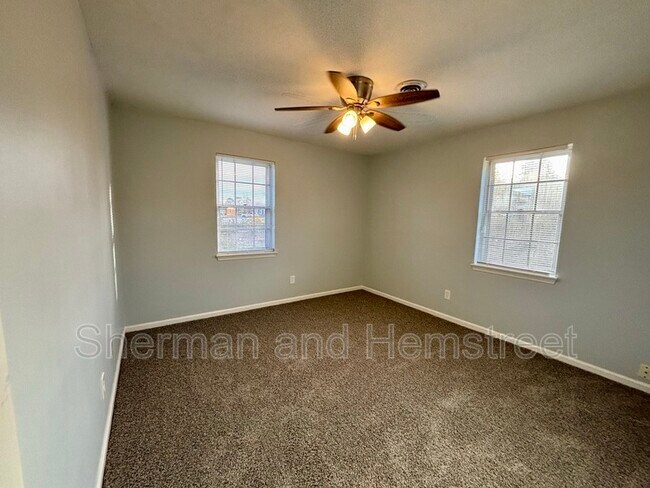 Building Photo - 263 Fairfax Pl