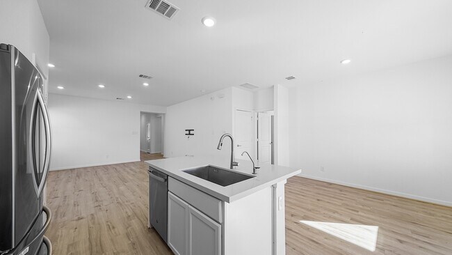 Building Photo - 7211 Greenbriar Bnd Ct