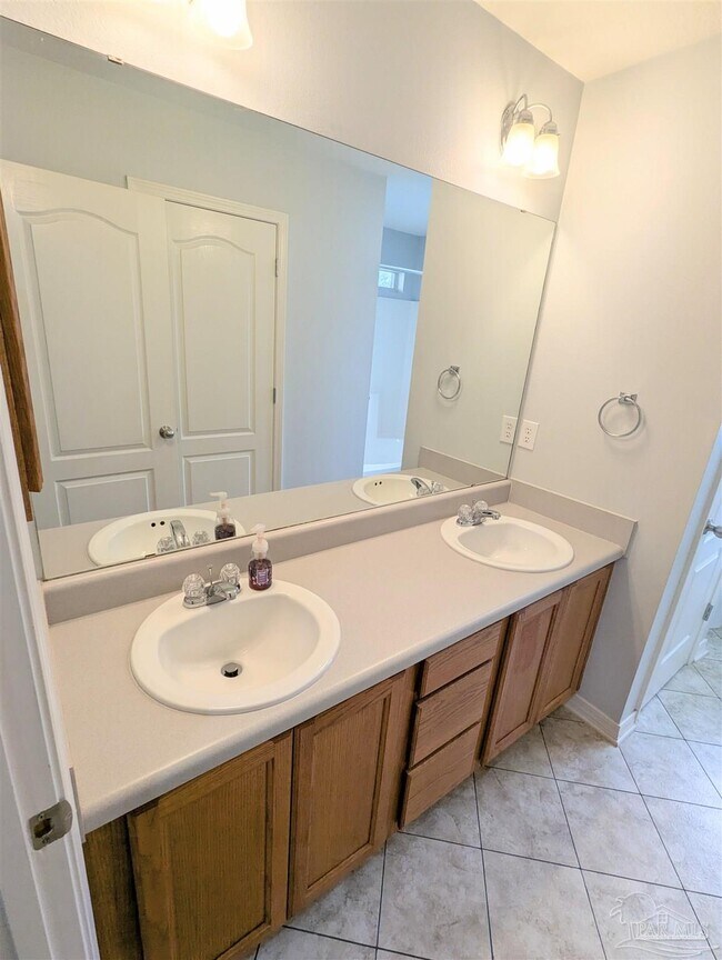 Building Photo - 5760 Jade Moon Cir