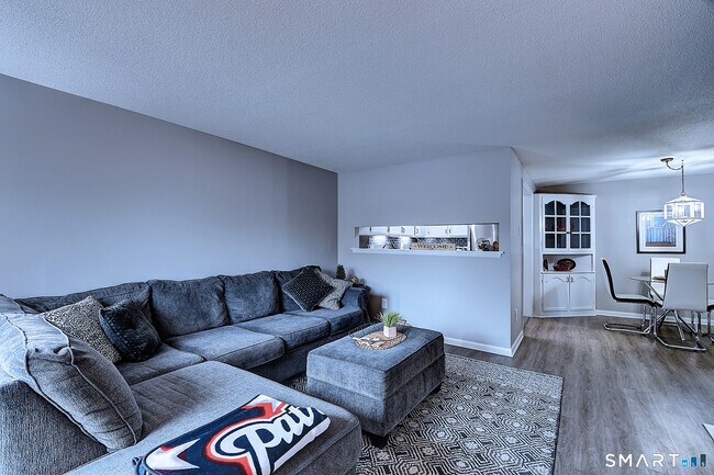Building Photo - 22 Dutton Pl Way