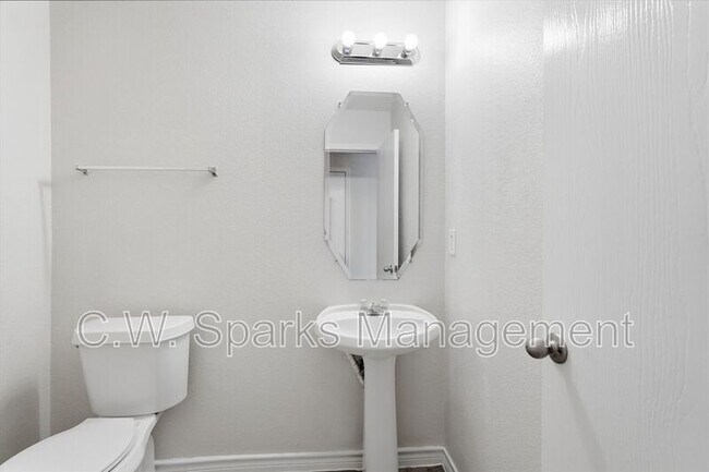 Building Photo - 3009 Dusty Oak Dr