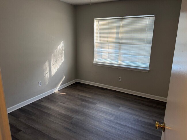 Building Photo - 4227 Edith Ln